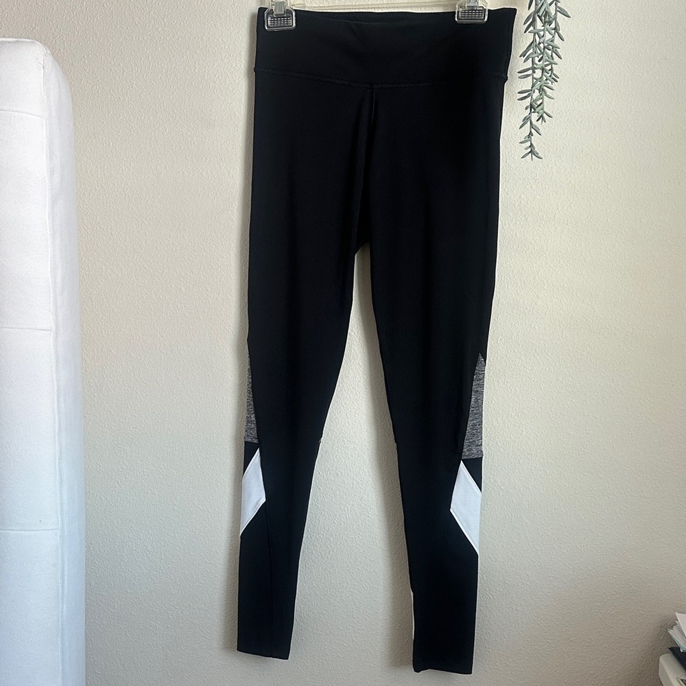 PINK VS Black Ultimate Leggings